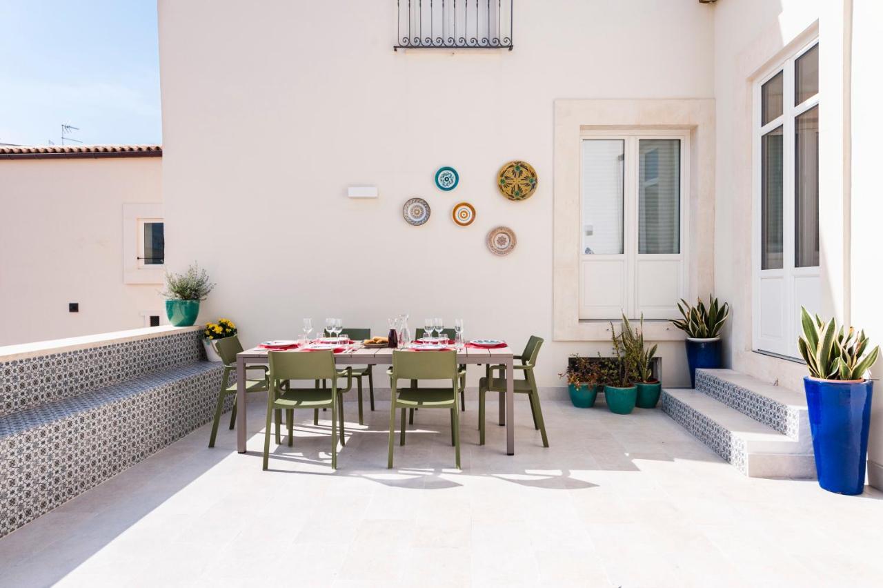2 Soru Ortigia Holiday Home - Attico Con Terrazza Syrakusa Exteriör bild
